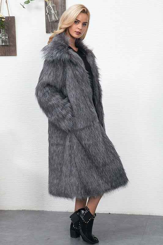 Langer Faux-Fur-Mantel in Übergröße für einen eleganten und warmen Look