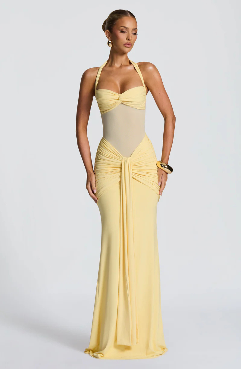 Sirenen-Sanduhr-Abendkleid — Betörende Silhouette, Zeitloser Glamour