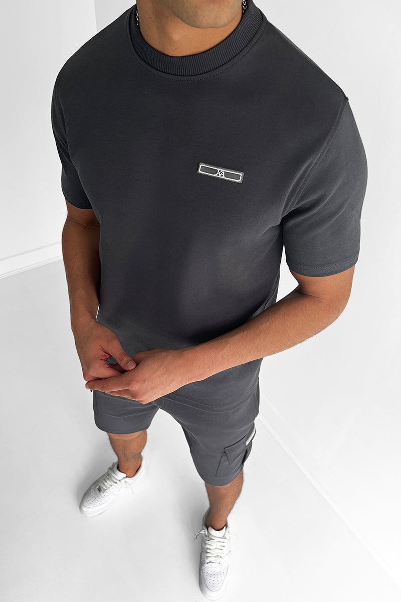 KAI – Lässiges Slim-Fit Ensemble für einen zeitgenössischen Stil