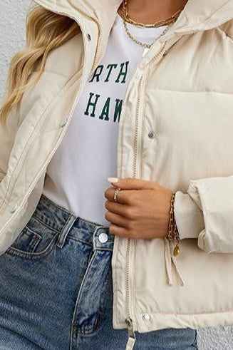 Warme und elegante kurze Daunenjacke mit Stehkragen