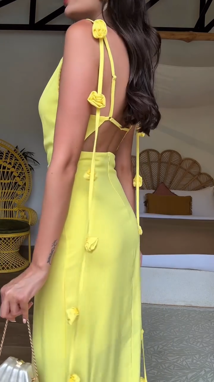 Maxi-Kleid mit schulterfreiem Design und floralen Trägern ohne Rücken