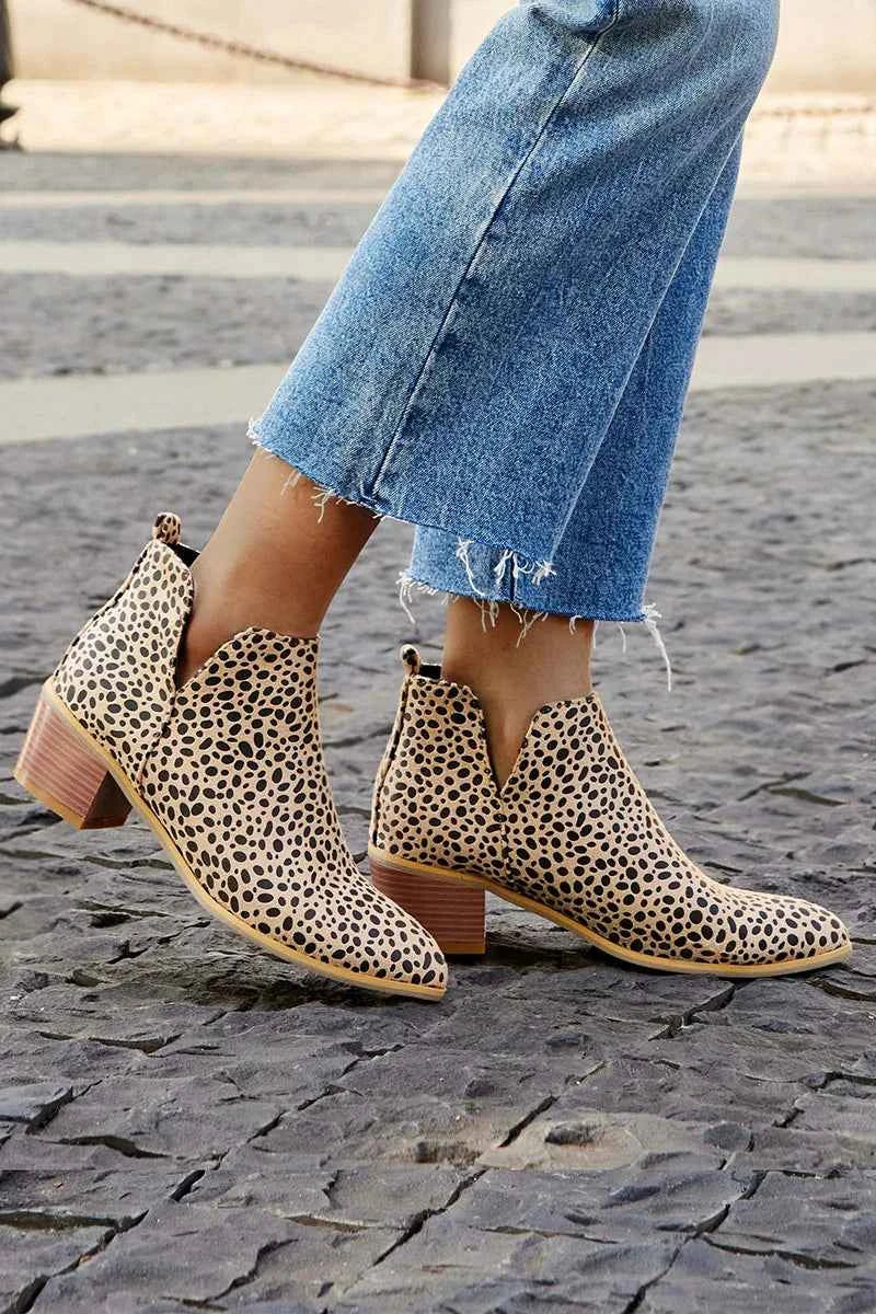 Elegante und Bequeme Bedruckte Schnürstiefel