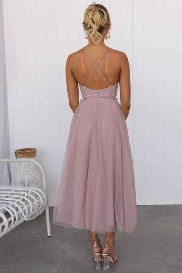 Elegantes Maxikleid aus Chiffon mit Trägern für eine moderne Prinzessinnenparty