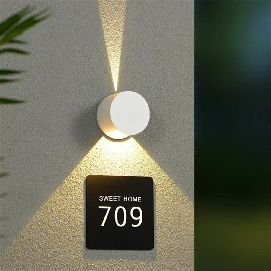 StreetShine – Wetterfester und verstellbarer LED-Außenstrahler für leise und farbenfrohe Gartebeleuchtung