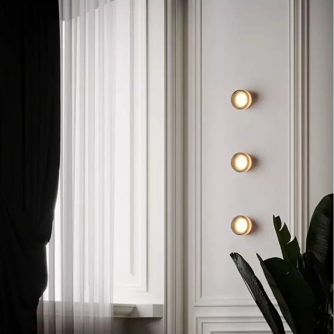 Luxe Gleam Wandlampe - Elegante Innenbeleuchtung für eine stilvolle Atmosphäre
