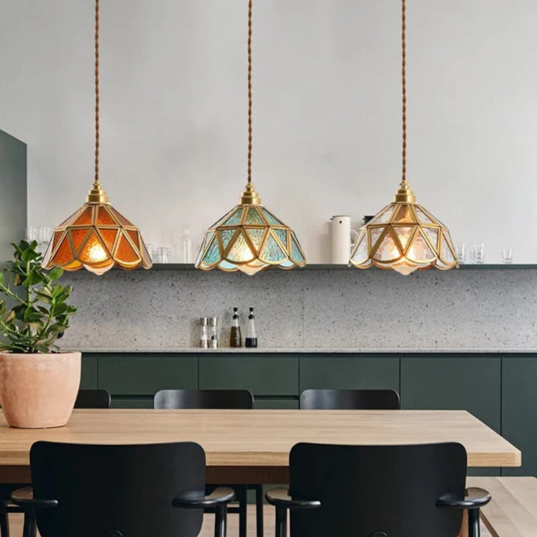 Brivon - Elegante Pendelleuchte mit Glas-Lateindesign für ein stilvolles Interieur