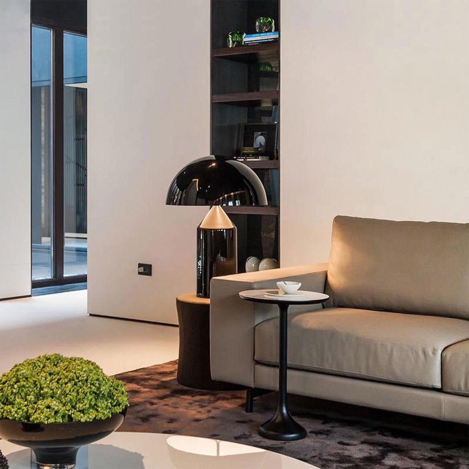 Moderne Tischlampe aus Metall – Langlebige Eleganz und energieeffiziente Beleuchtung