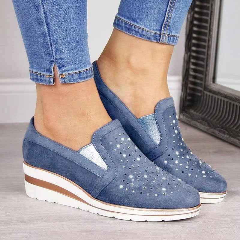 Orthopädische Keilabsatz-Sneaker für ganztägigen Komfort und Halt