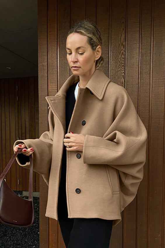 Woll-Schal mit Lampenschirm-Ärmeln für einen eleganten und bequemen Stil