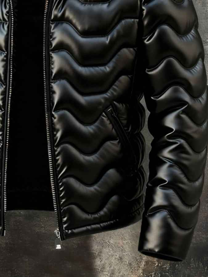 Warm and enveloping winter coat