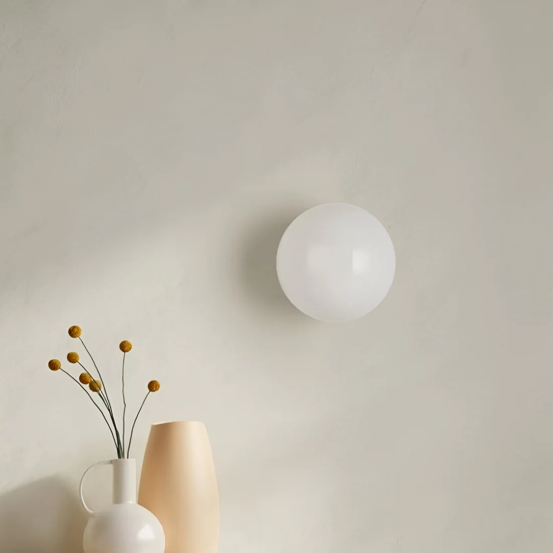 Pietas - Elegante und moderne Glas-Wandleuchte für stilvolle Beleuchtung