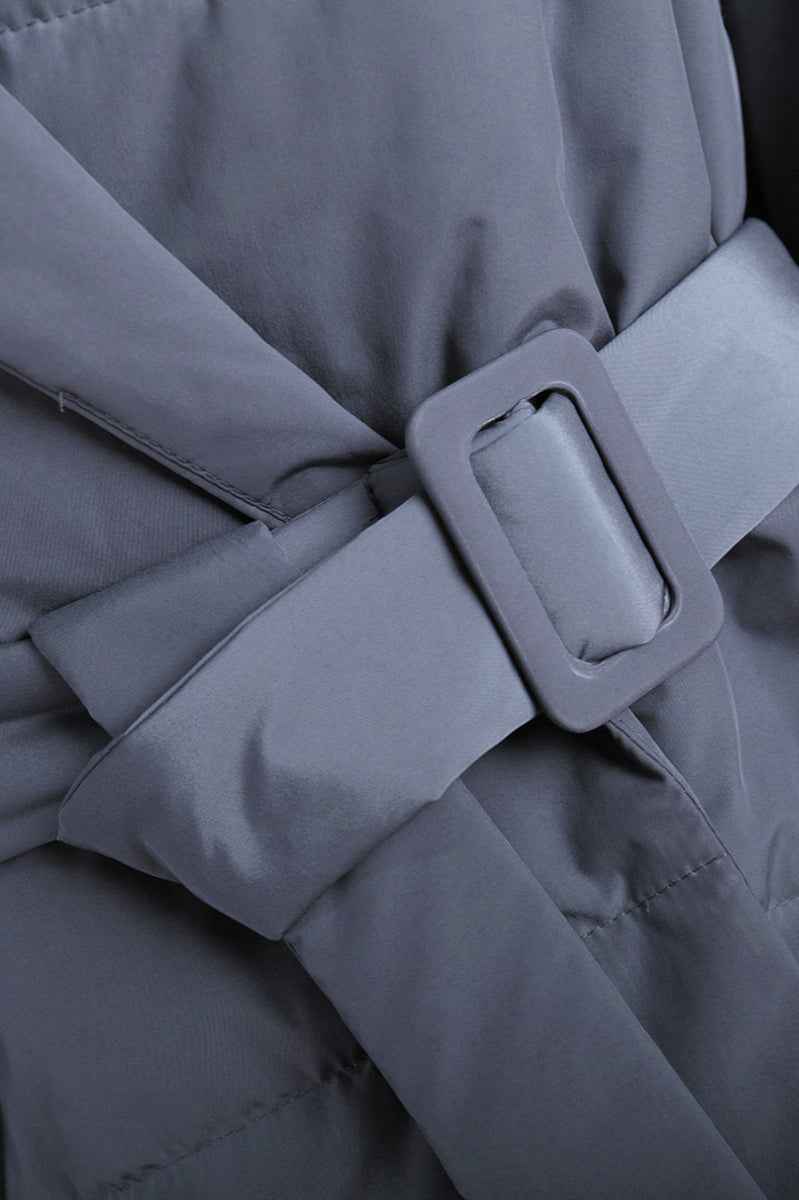 Eleganter, taillierter Wintermantel mit Revers und Gürtel