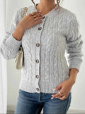 Gemütliche Damen-Kabelstrick-Cardigan