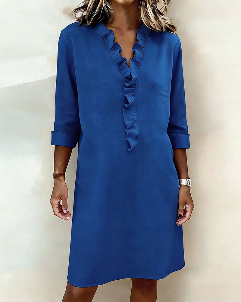 Sommerkleid mit V-Ausschnitt, Rüschen und Leinen-Baumwolle