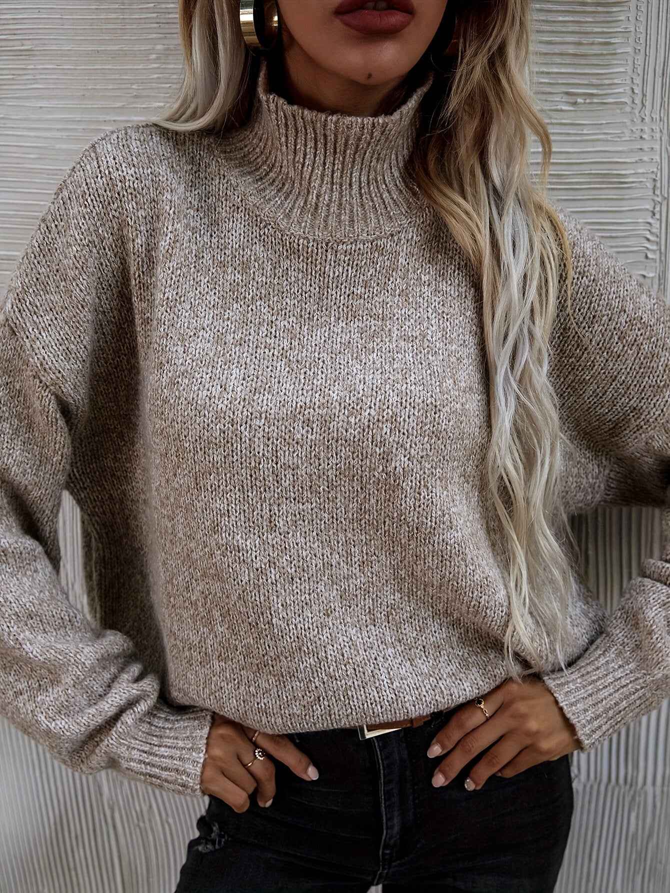 Eleganter Damen-Lockerkragenpullover im Strickdesign für stilvollen Komfort