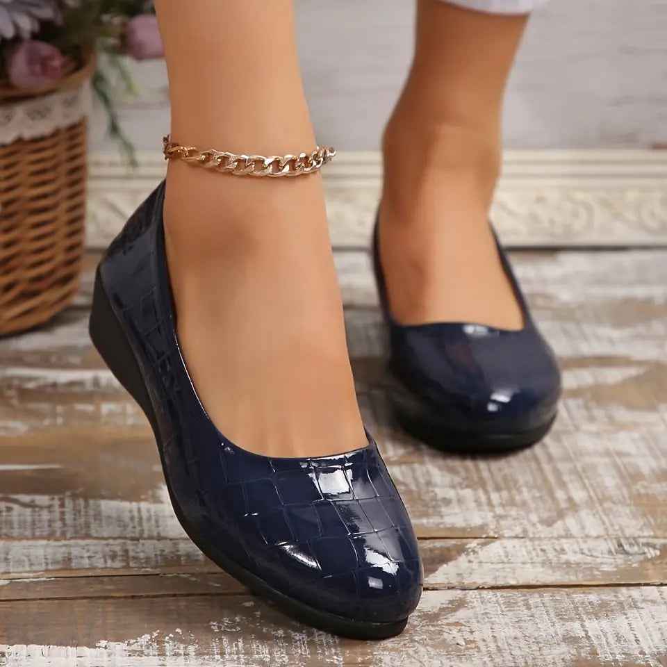 Orthopedic Leather Shoes for Women – Lightweight, Non-Slip & Breathable