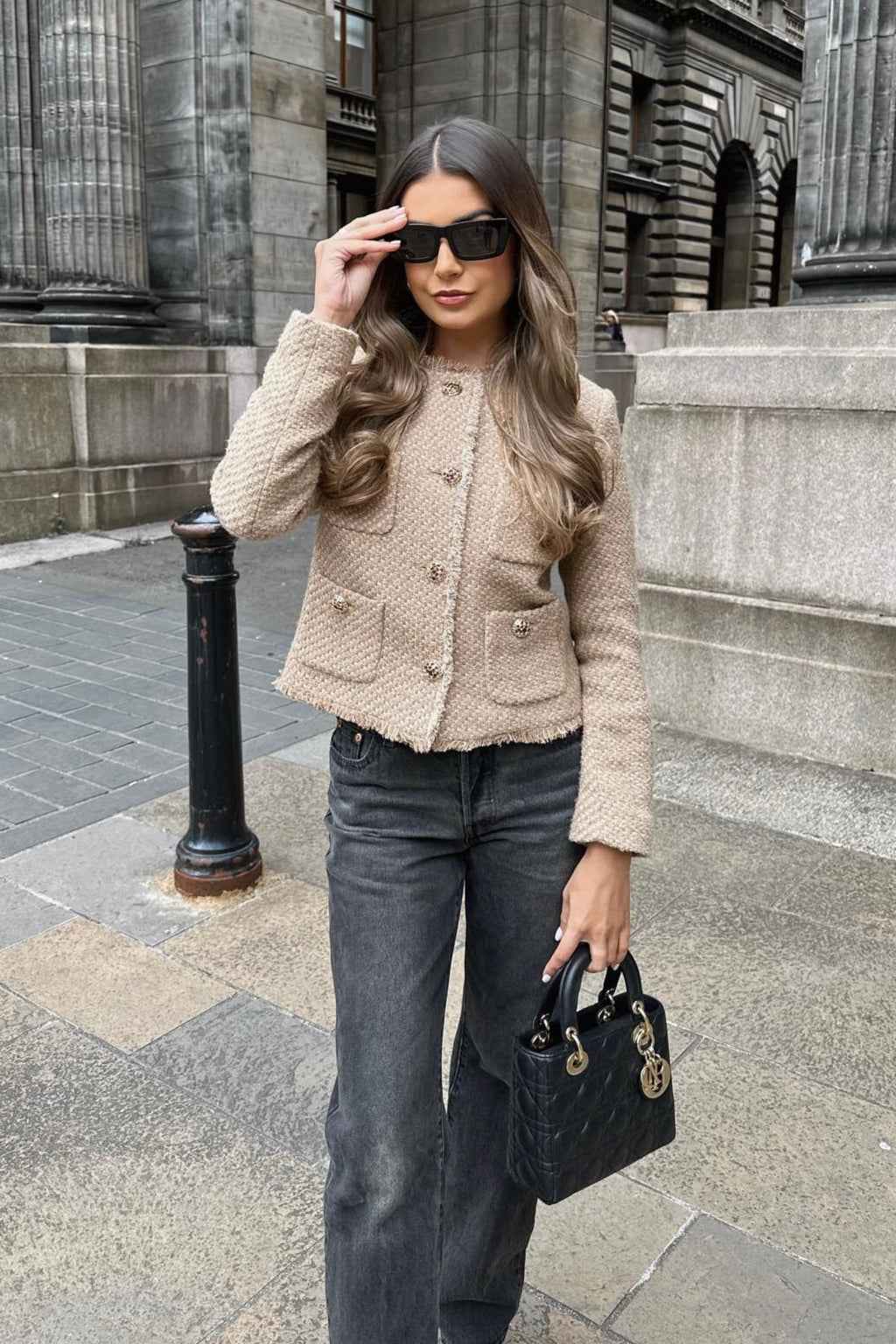 Kurzer Tweedmantel mit einfachem Knopfloch