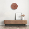 Elegant minimalistisk træ-vægur til moderne dekoration