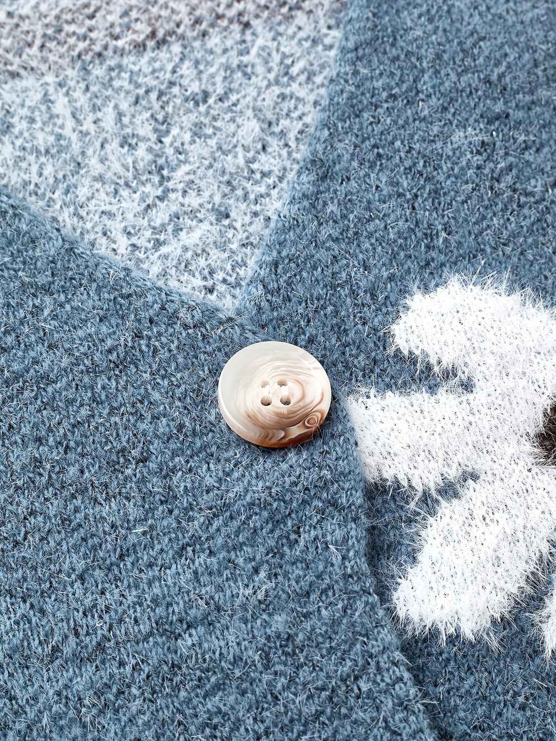 Mia Blumenmuster-Strickcardigan – Weicher, kuscheliger Strick mit zartem Blumendruck