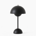 Nowoczesna lampa stołowa LED ze skandynawskim, regulowanym oświetleniem dla eleganckiej atmosfery