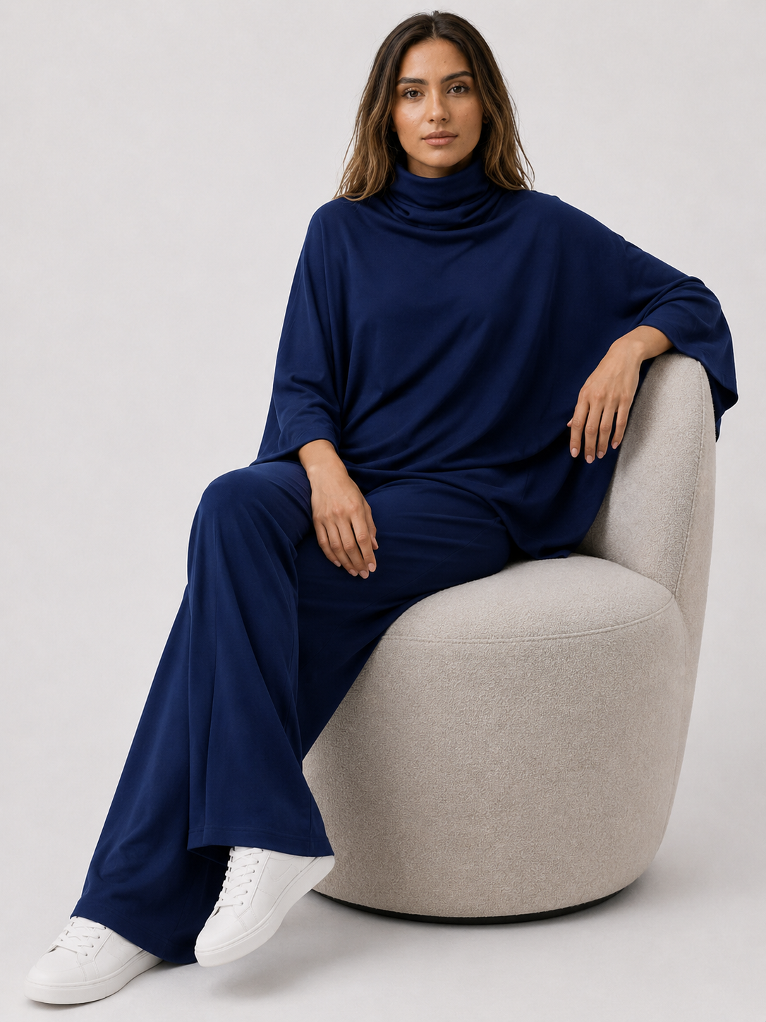 Alyris Damen's Two-Piece Poncho Set – Cowl Neck Top & Straight-Leg Hose