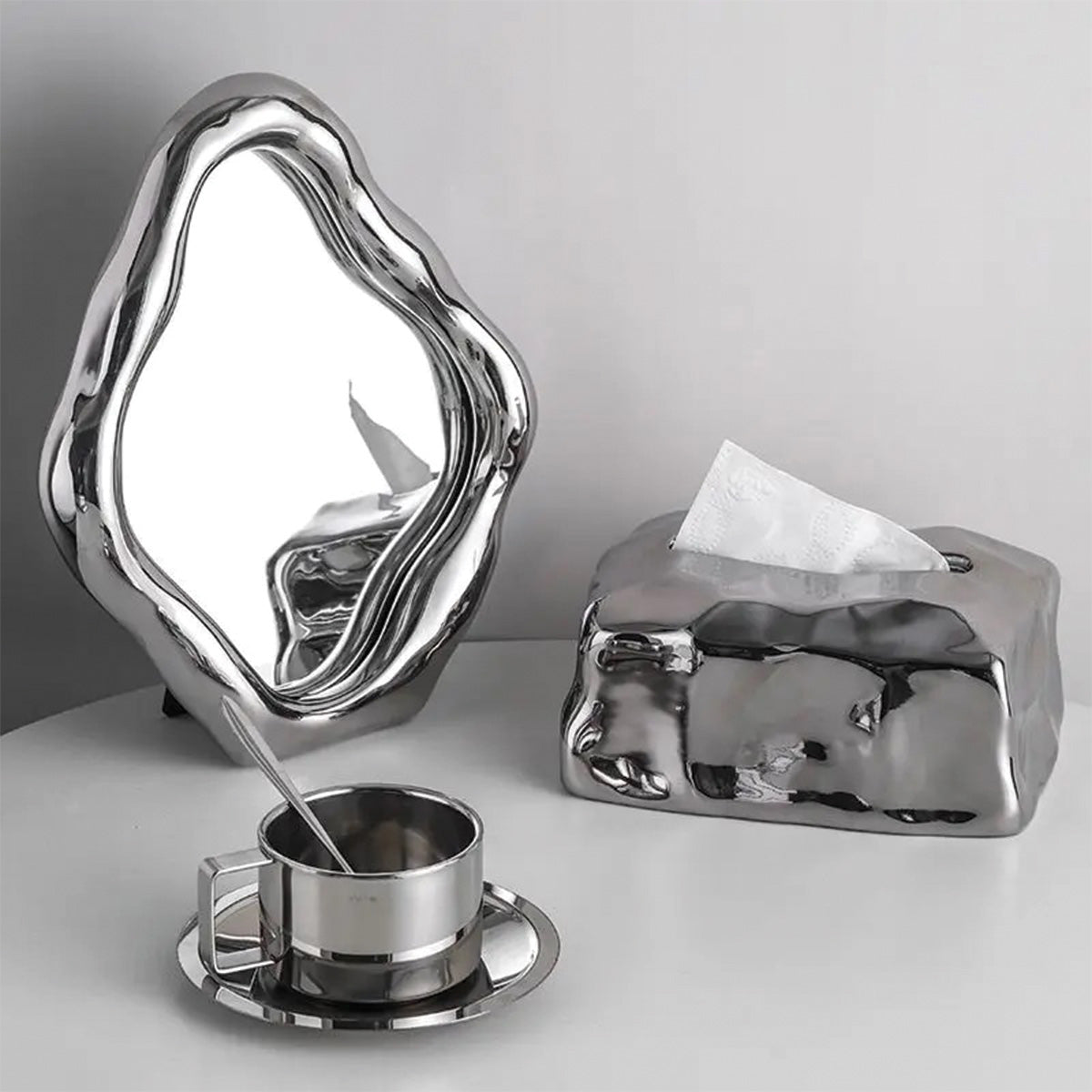 Aura-Tischspiegel – Eleganz und Praktikabilität für WC und Make-up