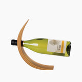 Elegantes Bambus-Schweberegal für Wein - Moderne Lösung zur Präsentation Ihrer Flaschen
