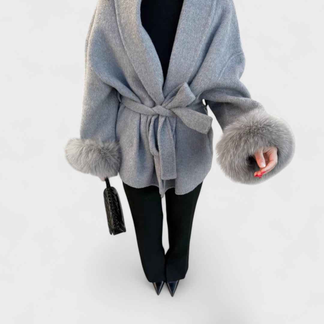 Catriona – Luxuriöser Wollmantel mit plüschigen Kunstfell-Details