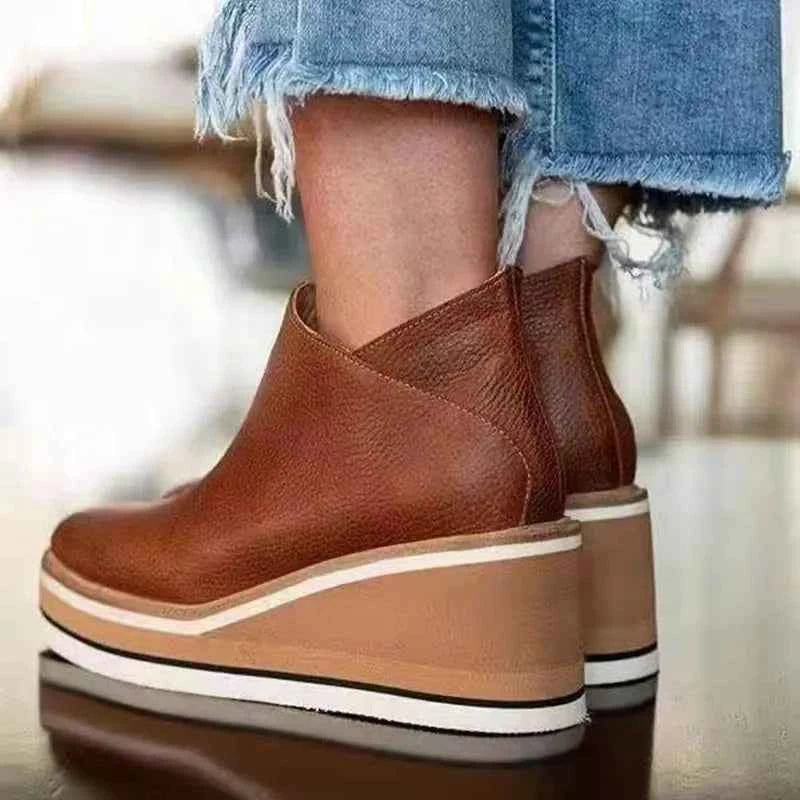 Stilvolle wasserdichte Stiefel mit Reißverschluss für eleganten Tragekomfort