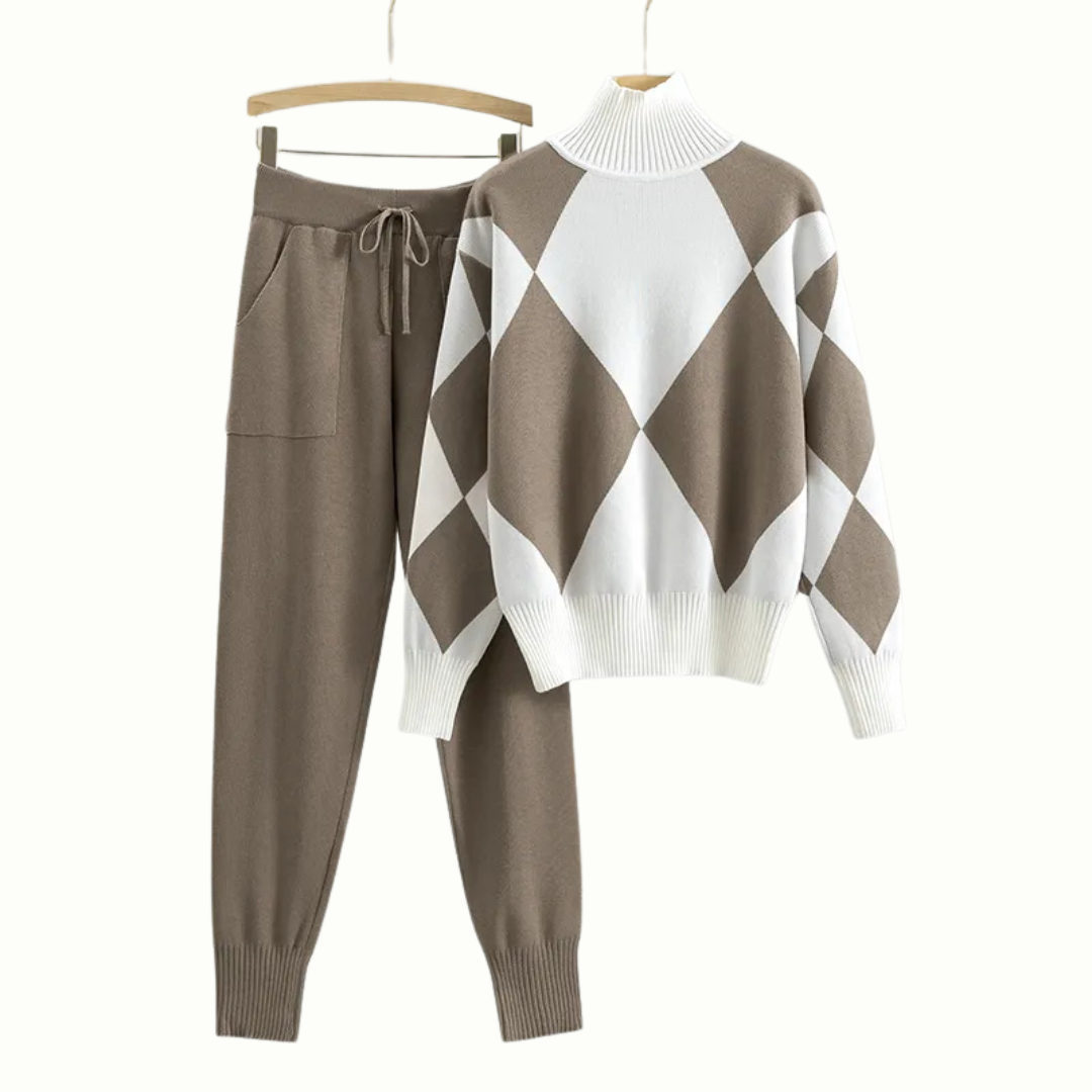 Elegantes gestreiftes Strickset in Rippstrick-Design