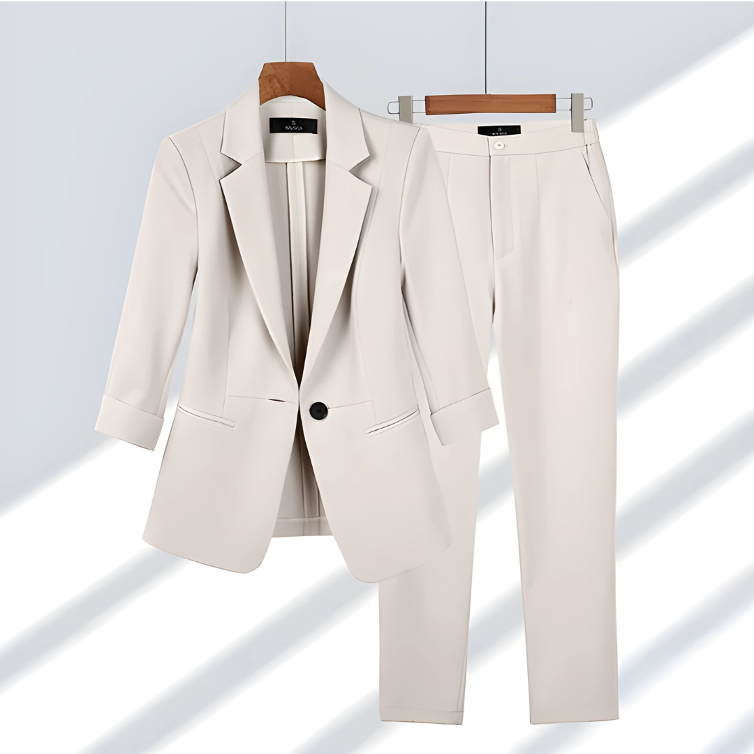Elegantes Set aus Blazer und passender Hose