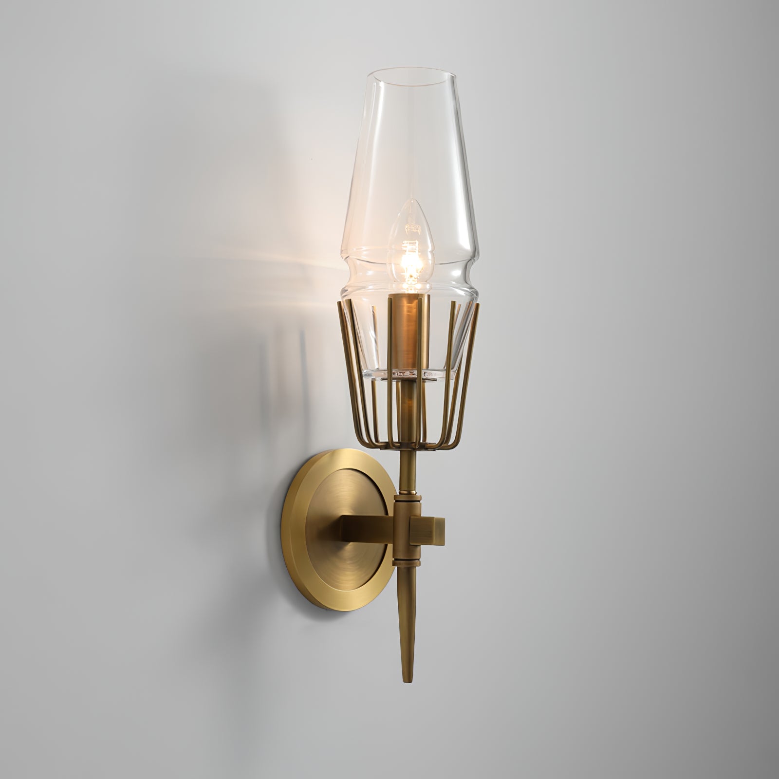 Orelia - Vintage Schlossstil LED-Wandlampe aus Kupfer und Glas für eine bezaubernde Atmosphäre