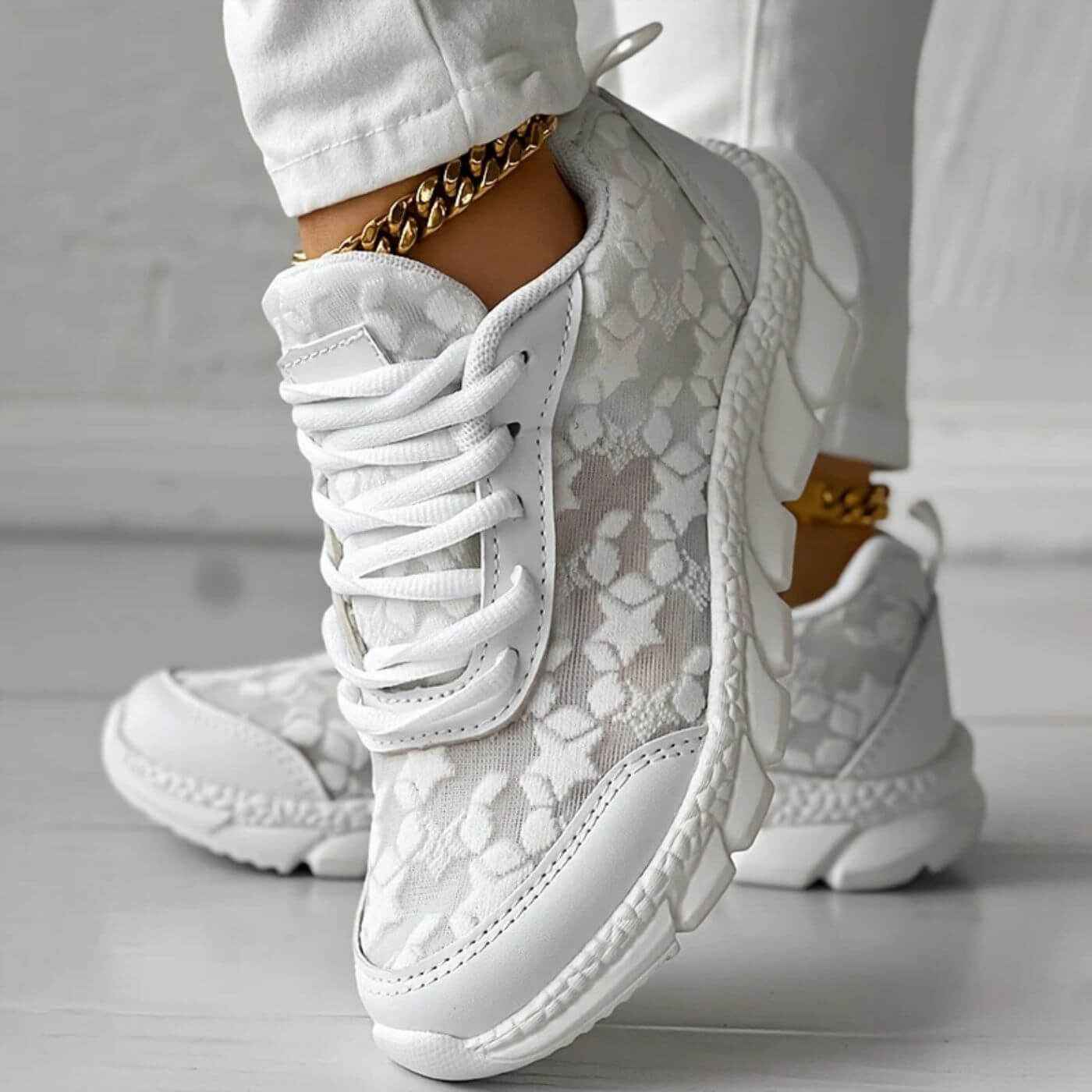 Breathable Orthopedic Sneakers – Elevated Everyday Comfort for Travel and Long City Walks