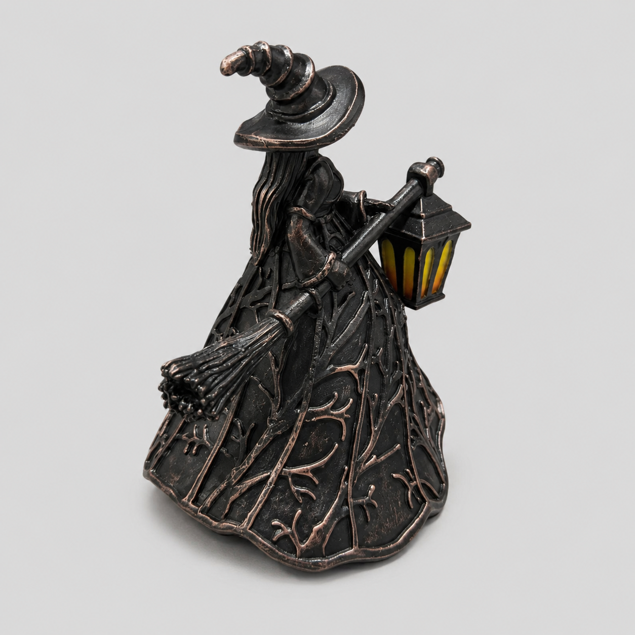 Hexenfigur beleuchtet - Halloween Tischdeko mit Laterne & USB
