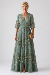 Kurzärmliges Maxikleid mit Blumenmuster und V-Ausschnitt