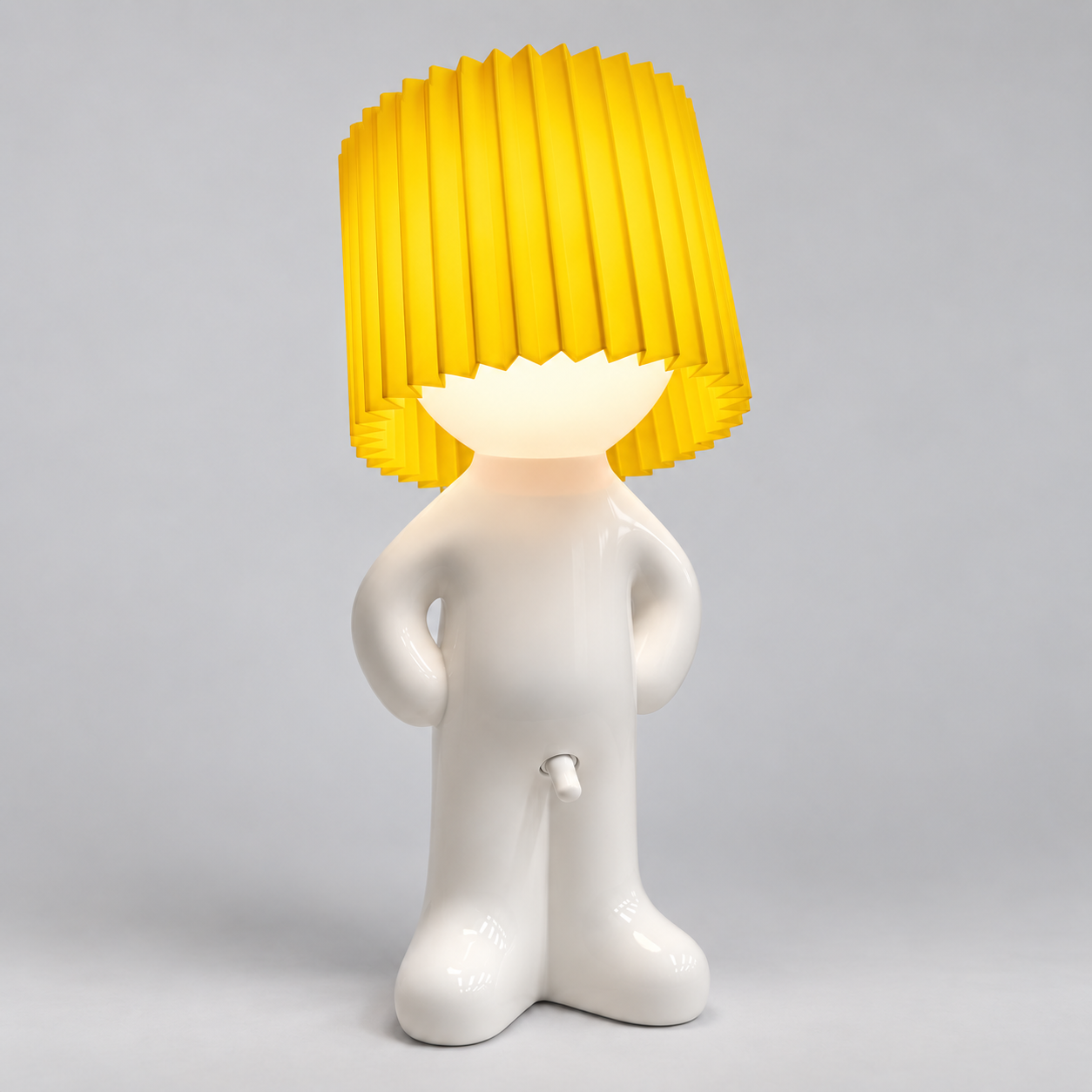 Tischlampe Figur - Dekoratives Design mit Plisseeschirm und LED