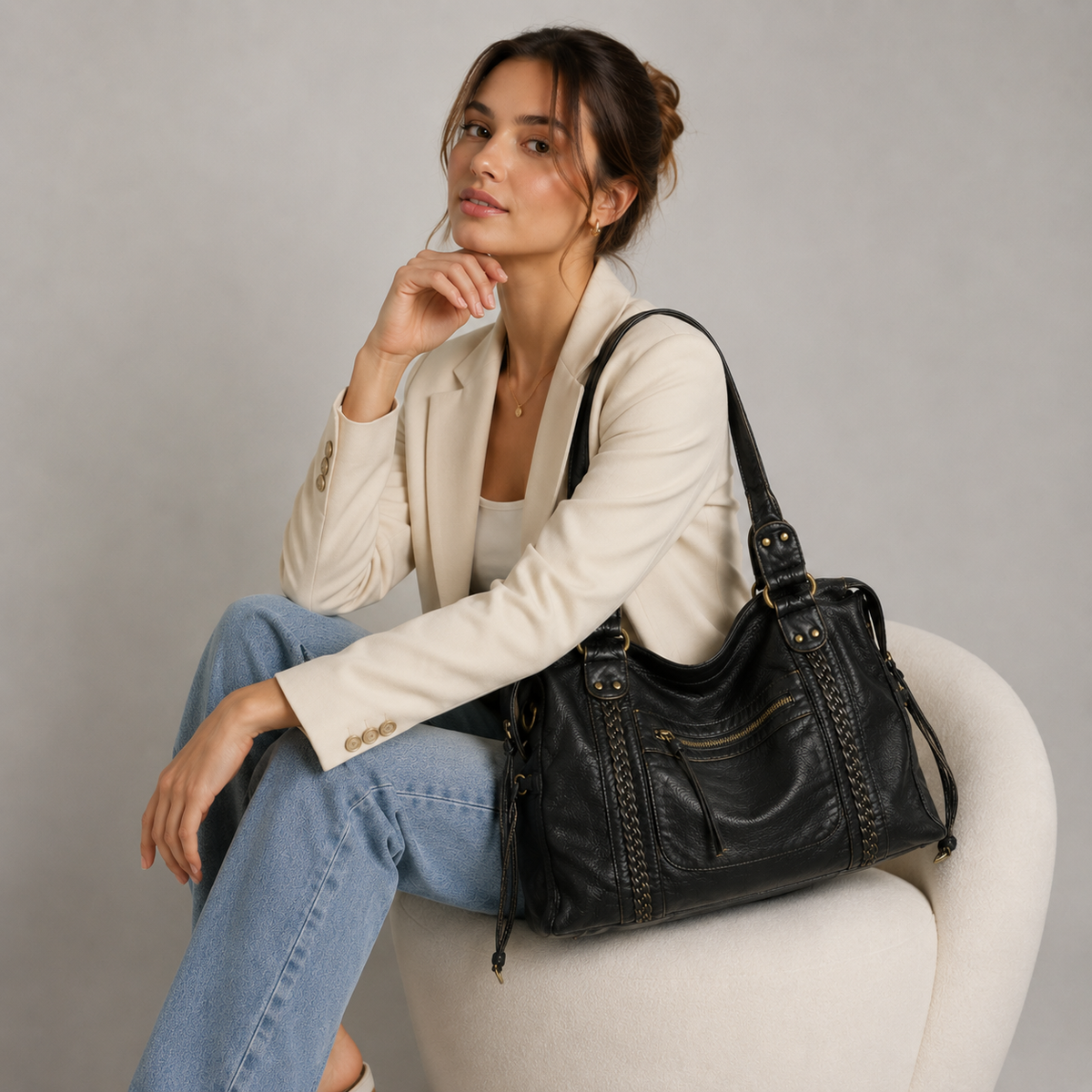 Schwarze Schultertasche Damen – Trendige Kunstleder-Handtasche mit Reißverschlussfächern