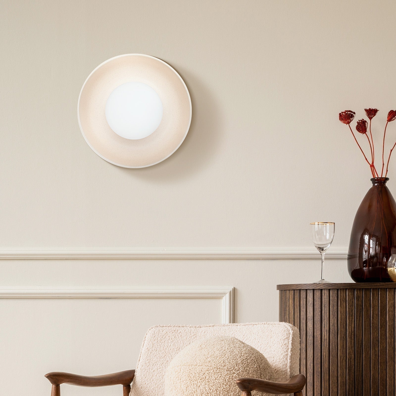 CeramiLux – Elegante runde Wandlampe aus glasierter Keramik für einen raffinierten Stil