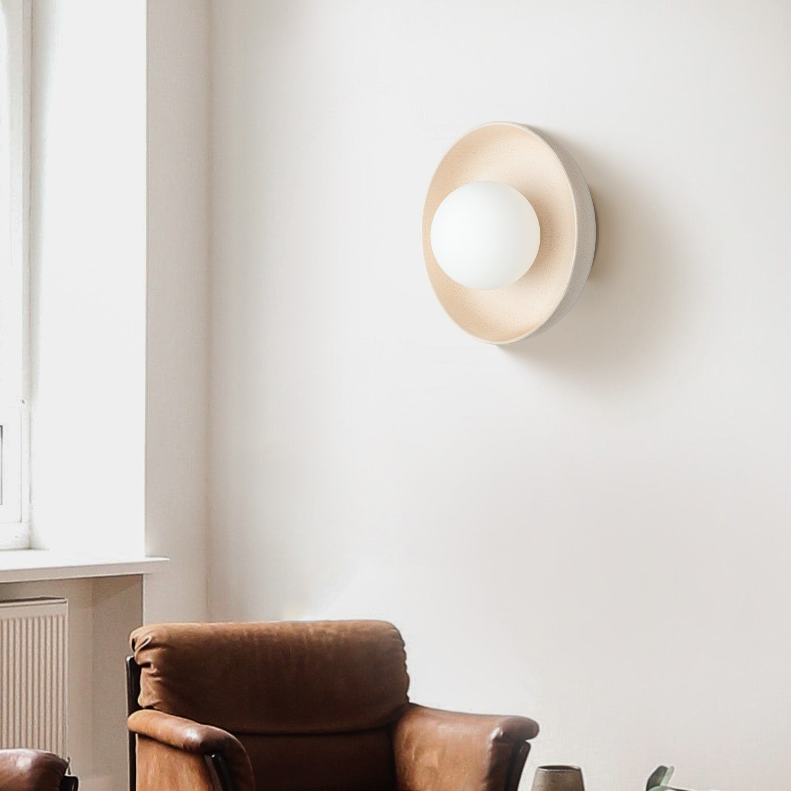 CeramiLux – Elegante runde Wandlampe aus glasierter Keramik für einen raffinierten Stil