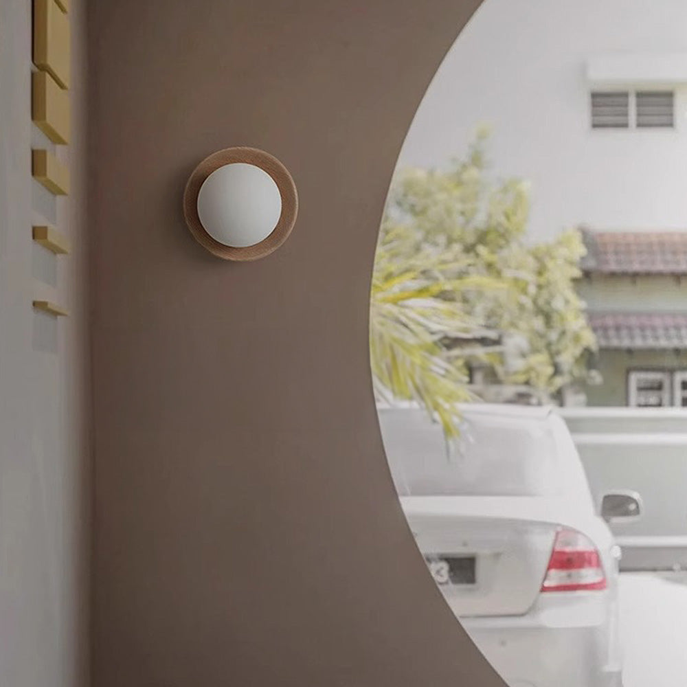 Lumiglow - Wandleuchte aus Glas mit Holzplatte und LED-Beleuchtung für eine gemütliche Atmosphäre