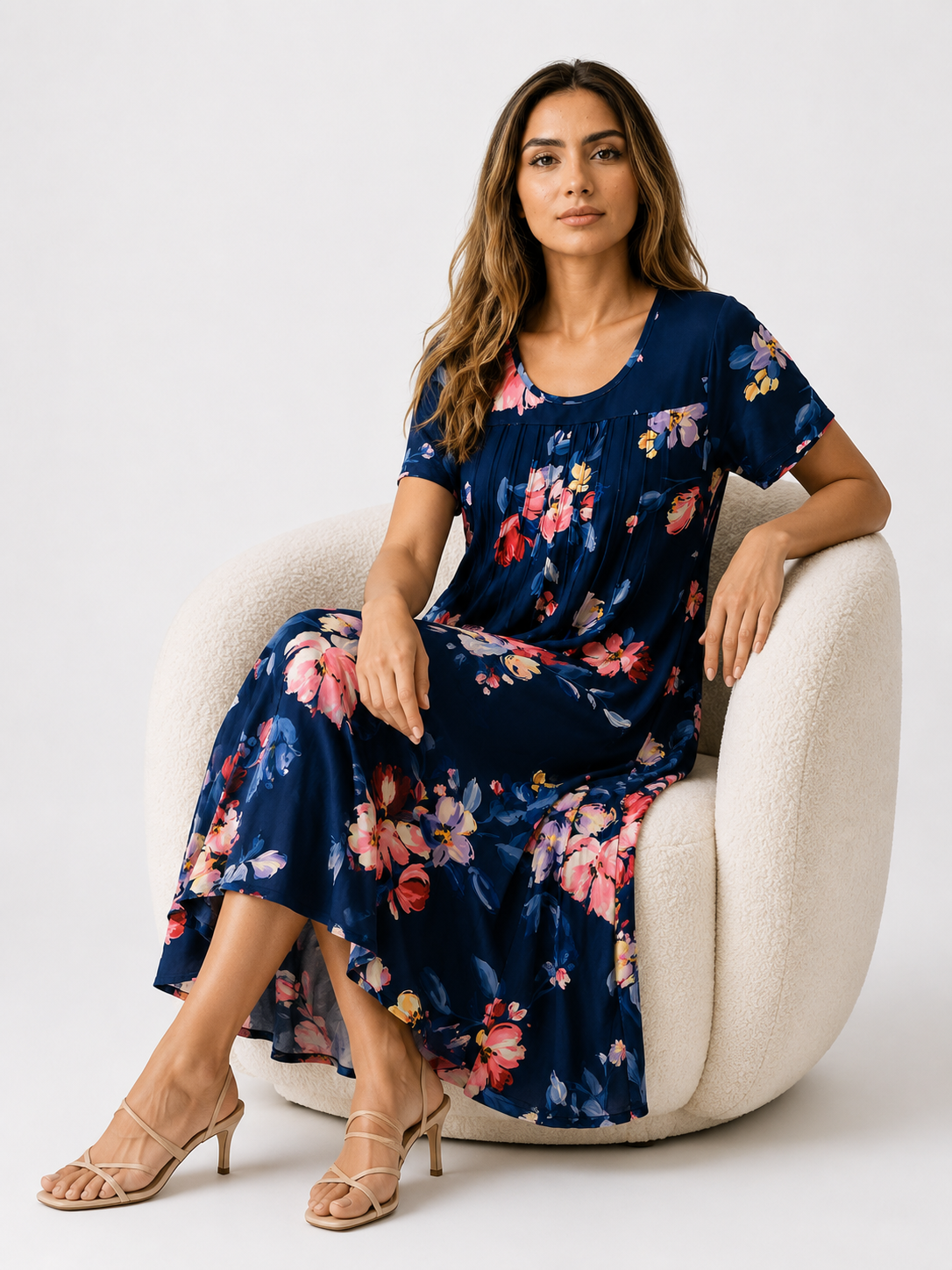 Maïa - Elegant og fint strikket blomsterkjole til alle anledninger