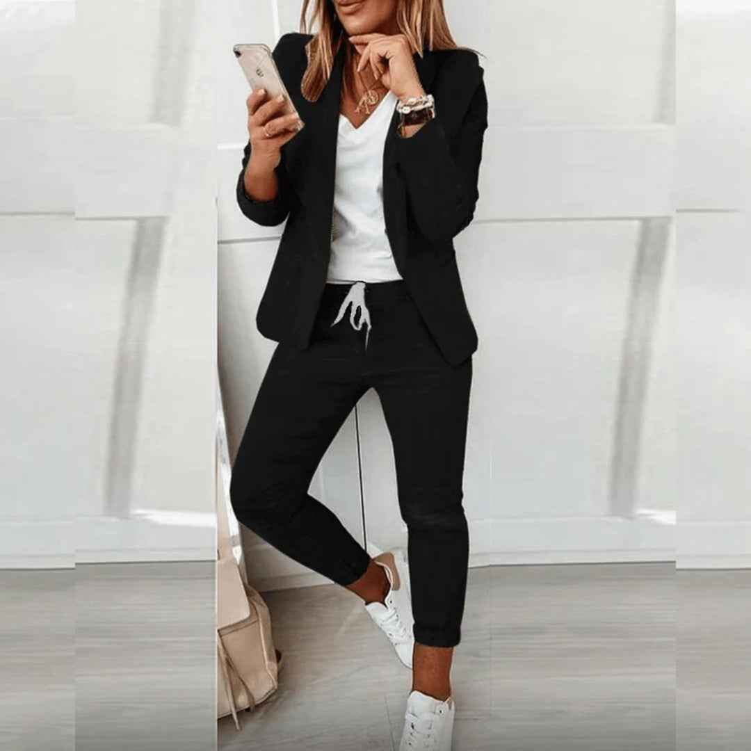 Ein elegantes Florence Damen-Outfit: Vielseitiger Blazer und bequeme Jogger-Hose