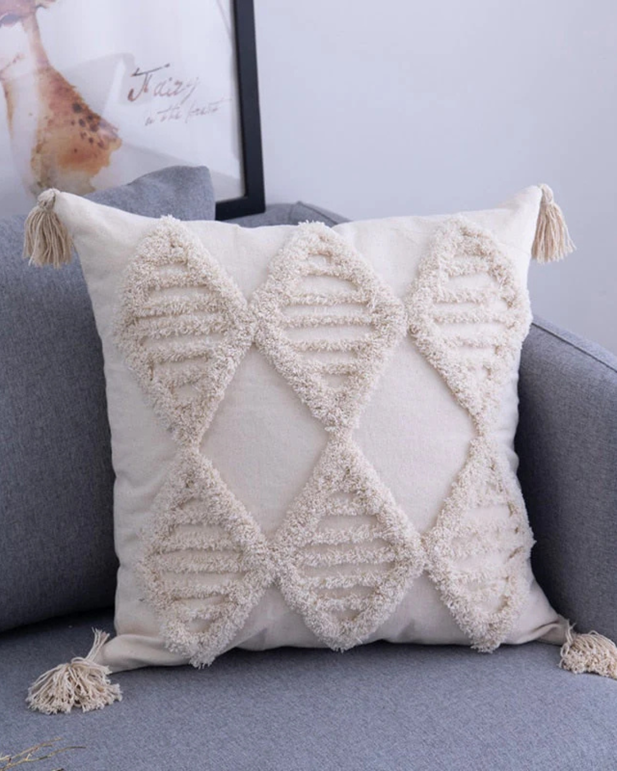 Elegante Kissenhülle in Écru mit Quasten