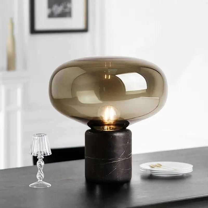 Elegante Tischlampe aus Keramik und Glas 1