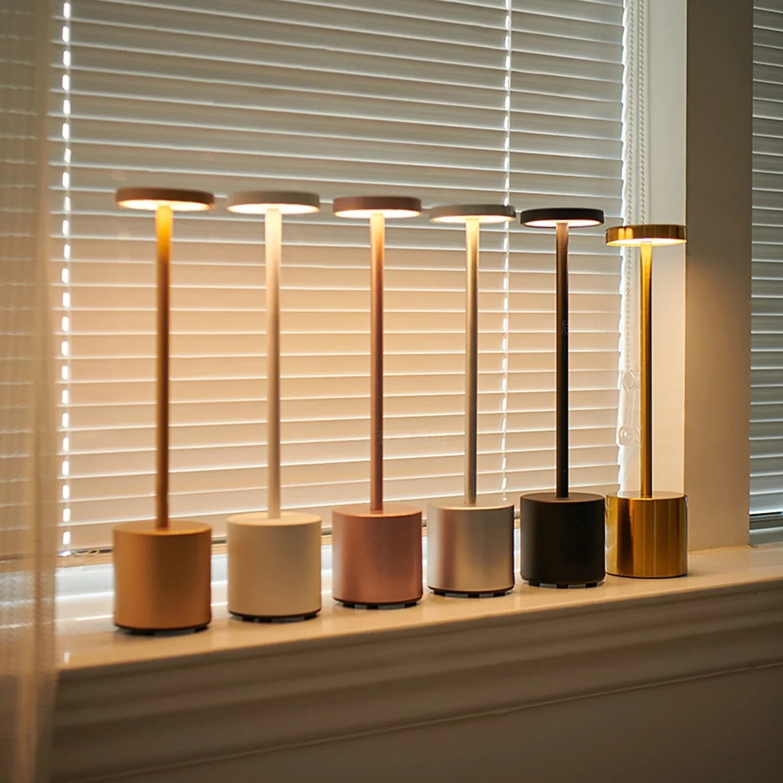 Elegante Wiederaufladbare Lampe für Zuhause 5