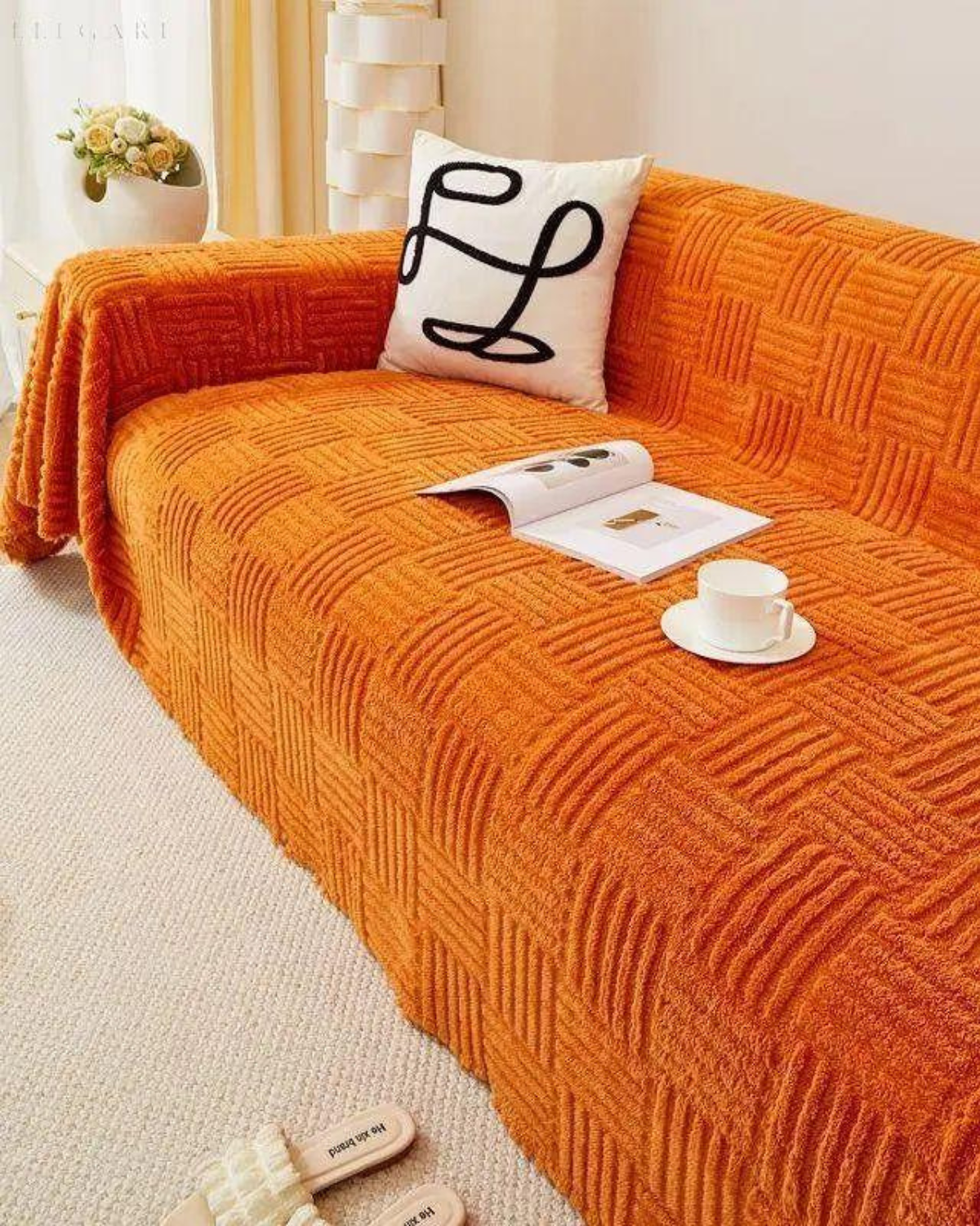 Eleganter Sofabezug mit Geometrischem Muster