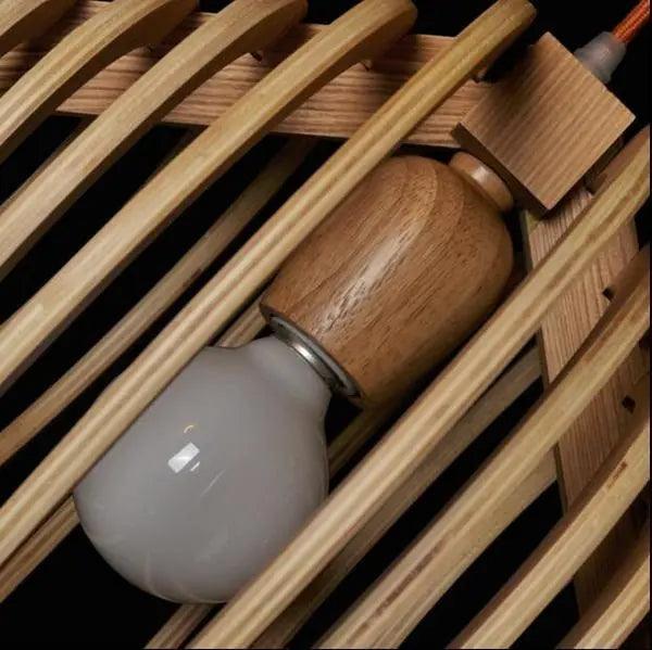 Moderater Holzanhänger - Natürliche Eleganz aus der Lumière-Kollektion