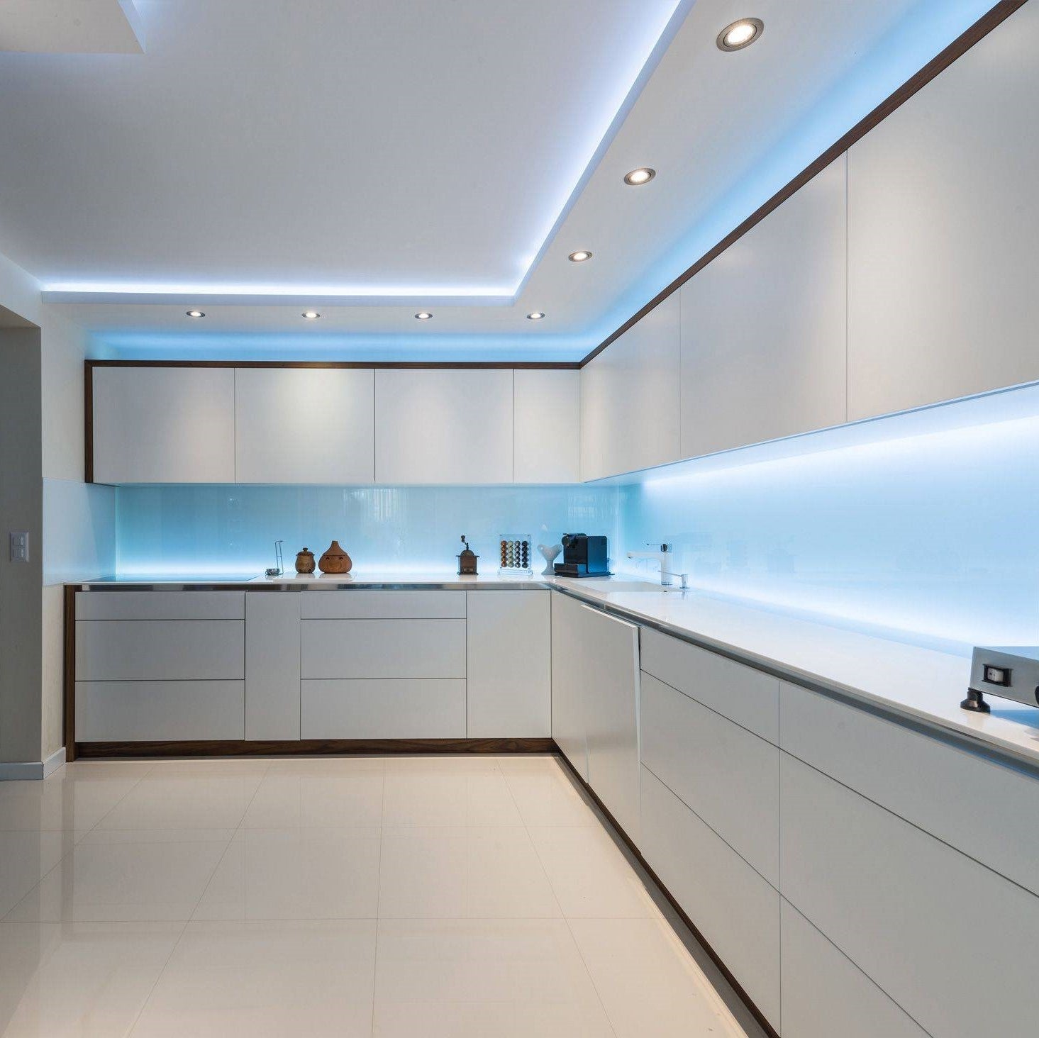 Wasserdichte dimmbare LED-Lichtbänder – Warmweiß/Kaltweiß, USB/Batterie, für eine perfekte Atmosphäre