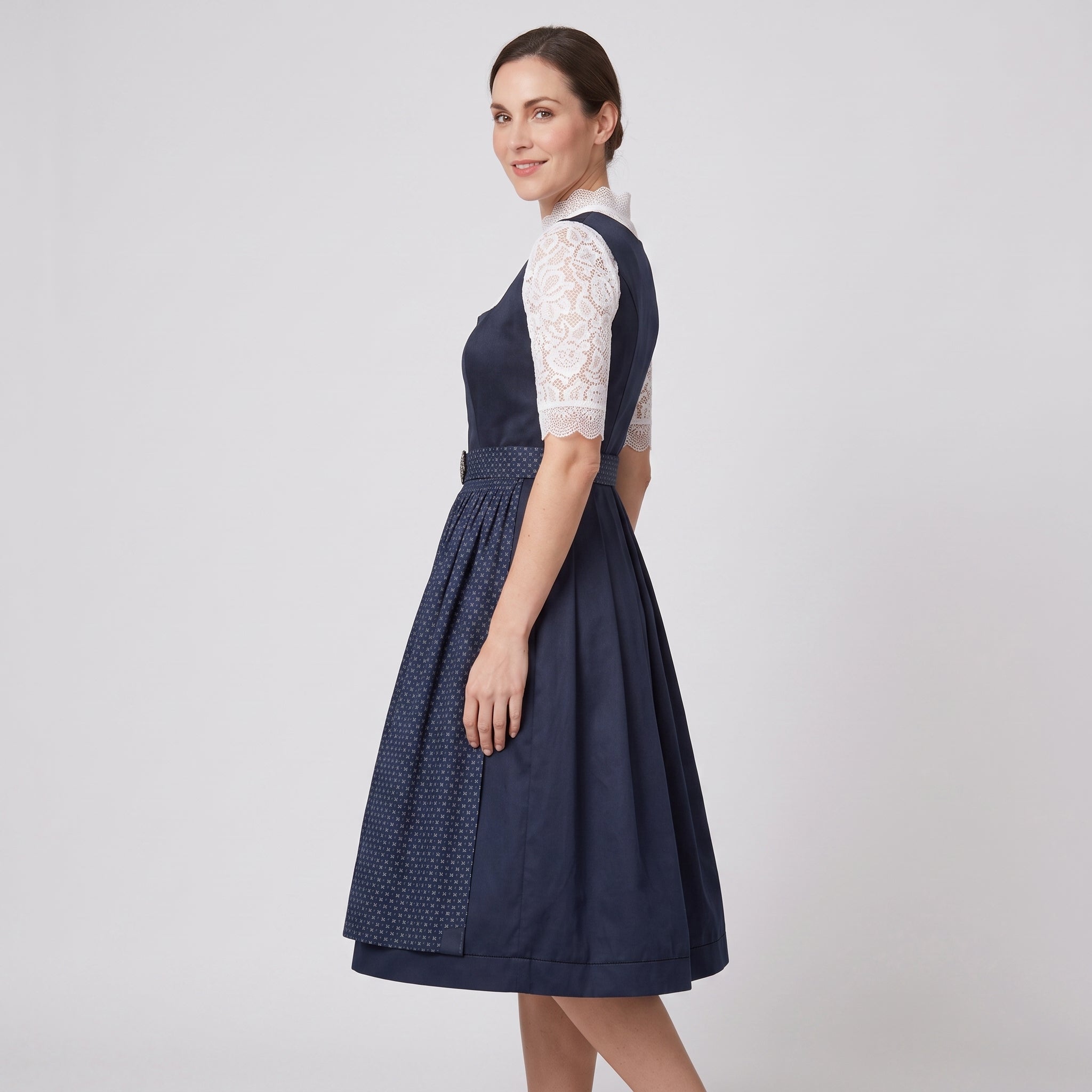 Damen Dirndl Marineblau - Traditionelle Spitze für Feste