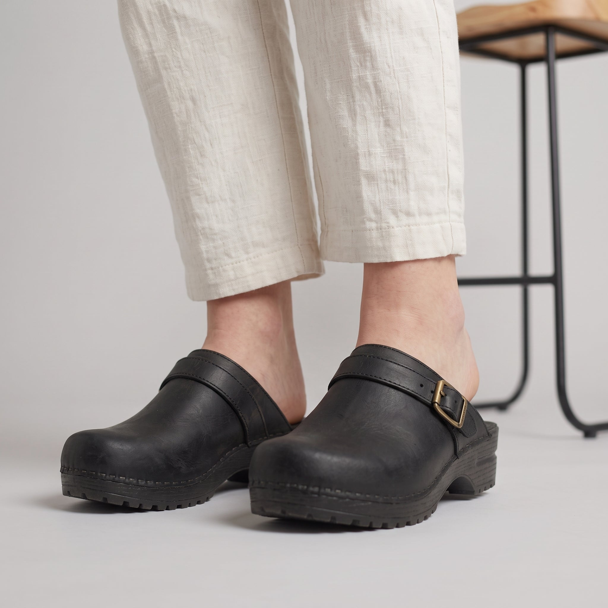 Herren Clogs Orthopädisch - Bequemer Slipper mit Fußstütze